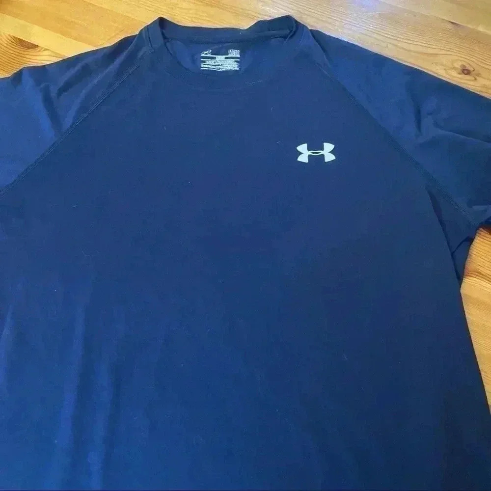 Under armour tshirt